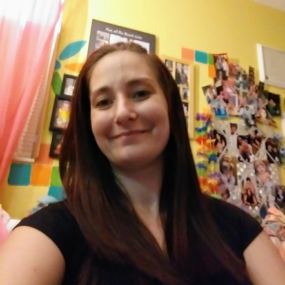 Meet your Posher, Amy - Picture 3 of 8